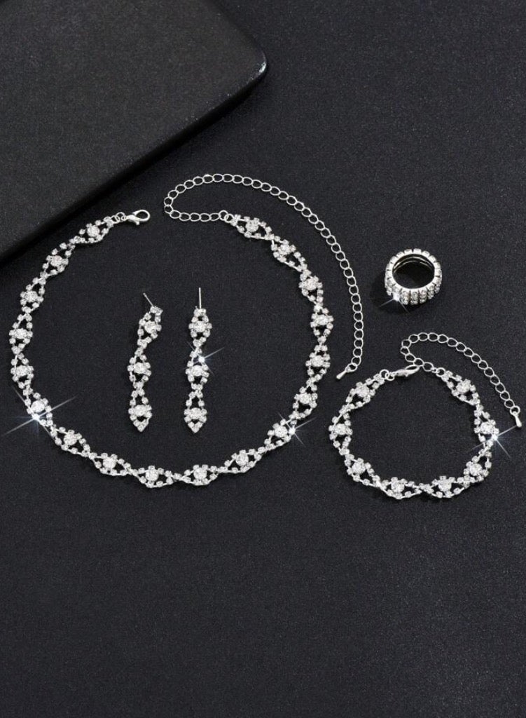 جوليري بالاس طقم اكسسوارات نسائي أنيق مكون من سلسال وحلق اذن واسوارة وخاتم مرصع بالزركون عالي الجودة - Image 2