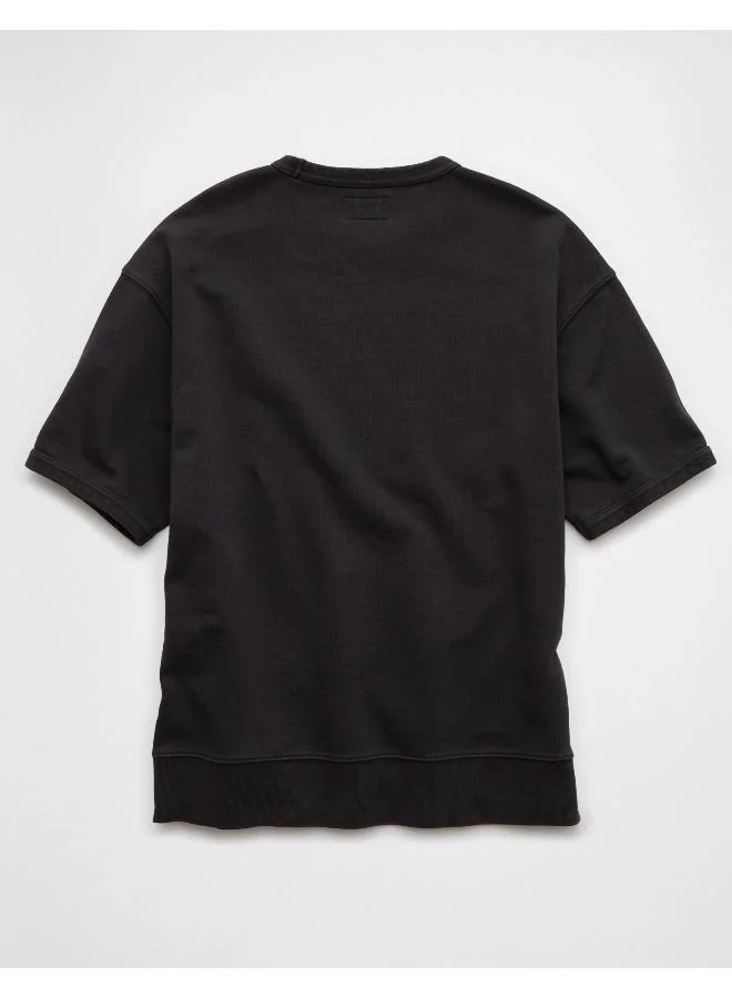 American Eagle Your go-to tee, but with an elevated, sporty vibe in twill cotton fabric.