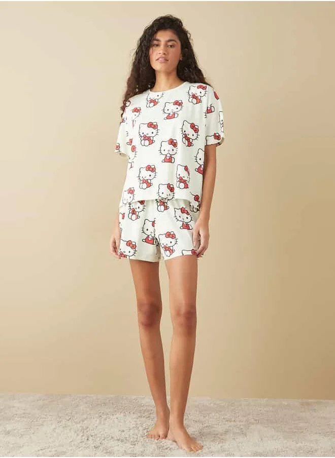 فاف Hello Kitty Print T-shirt and Shorts Set
