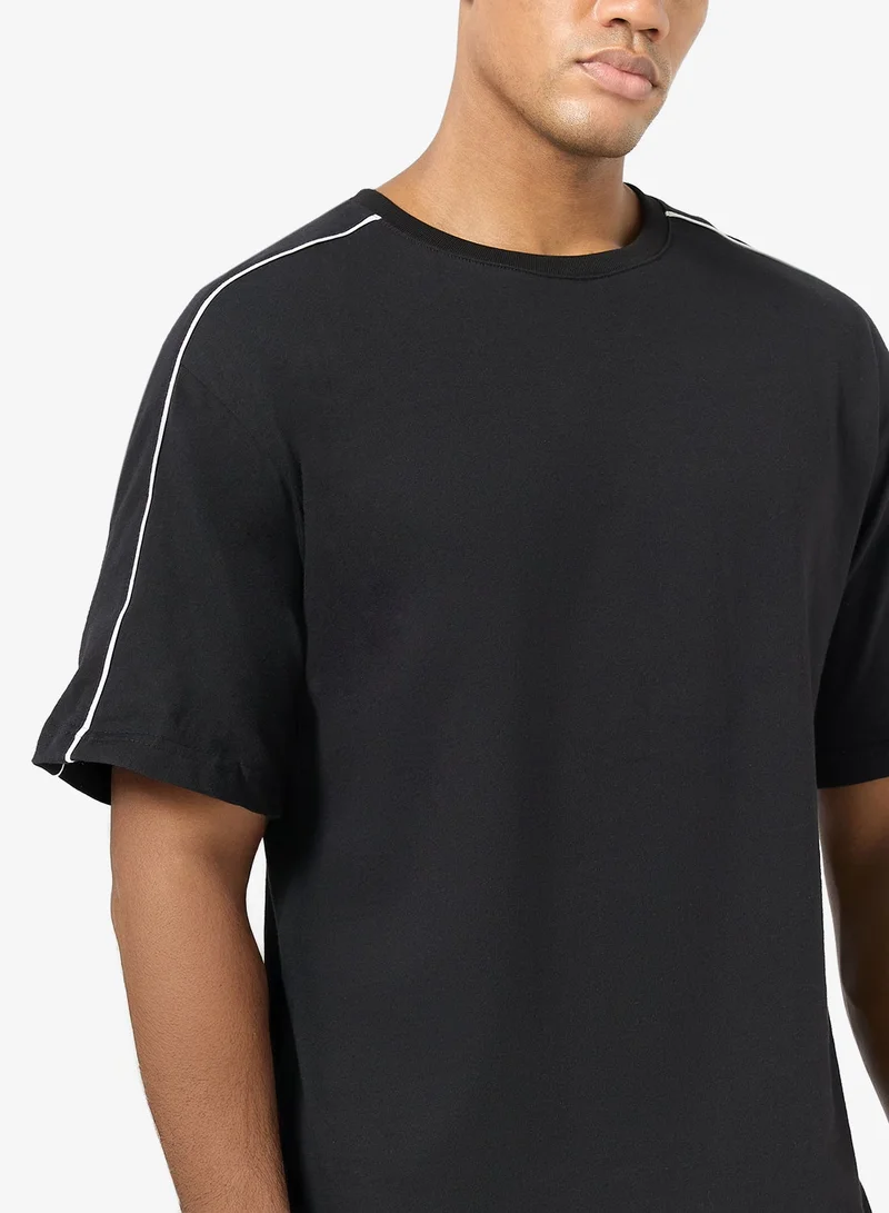 Seventy Five BLACK 220Gsm T-Shirt With Piping Detail On Sleeve for Men | Best Price UAE