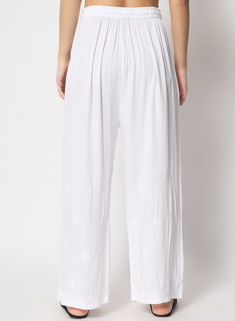 الايا مطرزة يدوياً شيكانكاري نسائية قطن أبيض بالازو - Image 2