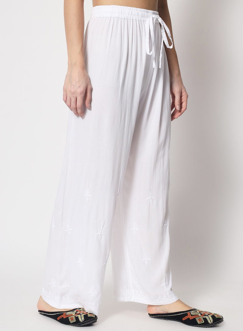 الايا مطرزة يدوياً شيكانكاري نسائية قطن أبيض بالازو - Image 3