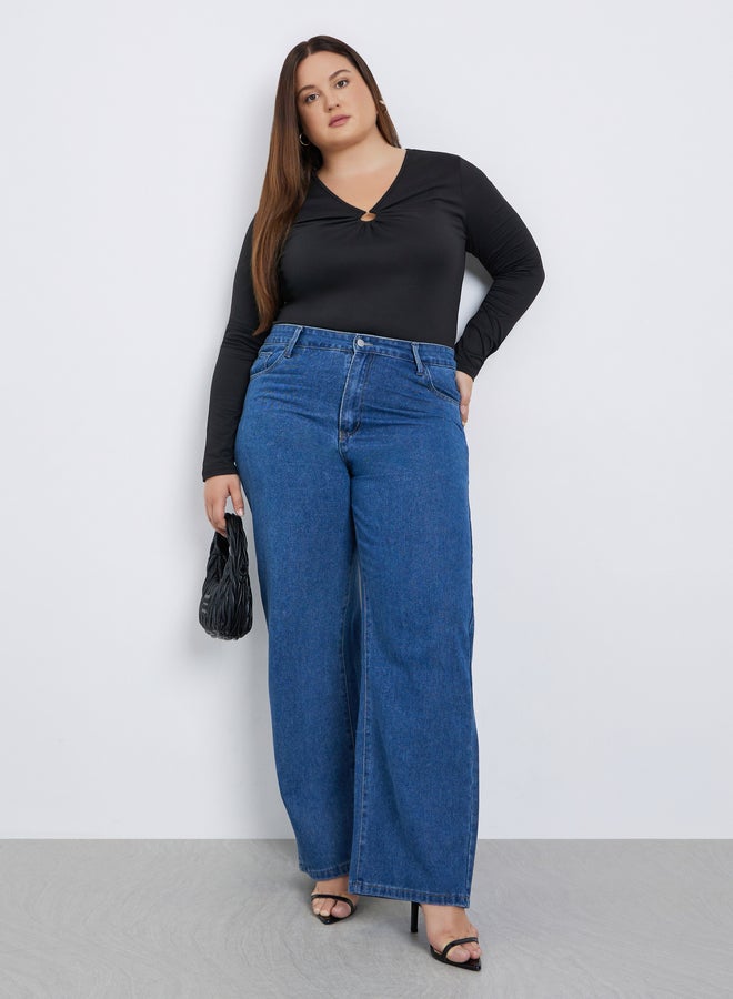 Styli Plus Size Keyhole Detail Fitted Knit Top - Image 1