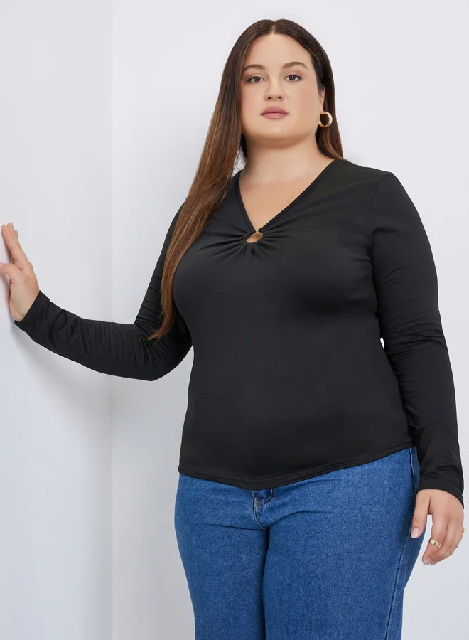 Styli Styli Plus Size Keyhole Detail Fitted Knit Top