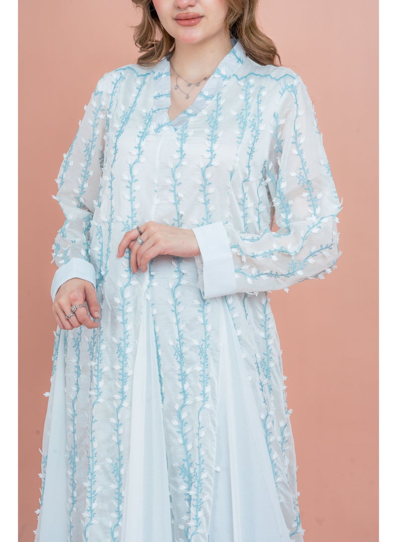 اكسا جلابية مطرزة بتلات ناعمة - Image 4