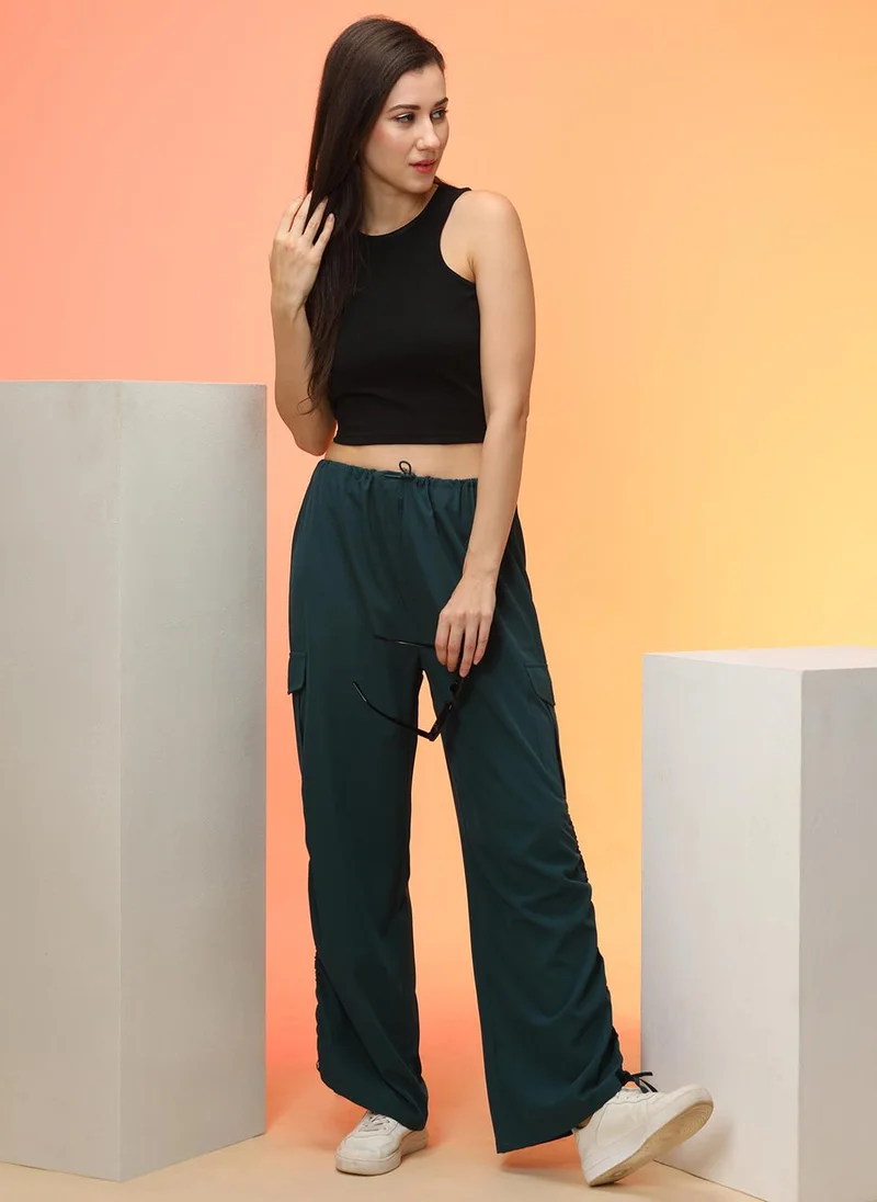 جلو باص جروبس نسائي أخضر بقصة مريحة وخصر مرتفع مع كارجو بكسرات