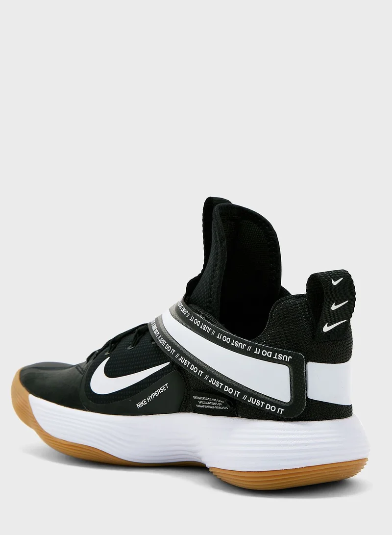 Nike React Hyperset