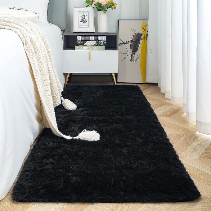 FLUFFY RUNNER RUG FOR BEDROOM PLUSH AREA RUGS SHAG CARPET WITH RUBBER BACKING NON SLIP COMFY NURSERY MAT BEDSIDE MATS FOR KIDS BOYS ROOM HOME DECOR 2FT X 6FT BLACK