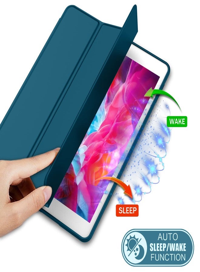 iMieet جراب iMieet لجهاز iPad 9.7 (موديل 2018/2017، الجيل السادس/الخامس)، غطاء ذكي مع حامل قلم وظهر من السيليكون الناعم كجلد الأطفال وحماية كاملة للجسم، غطاء تشغيل/إيقاف تلقائي (لون أزرق مخضر) - Image 5