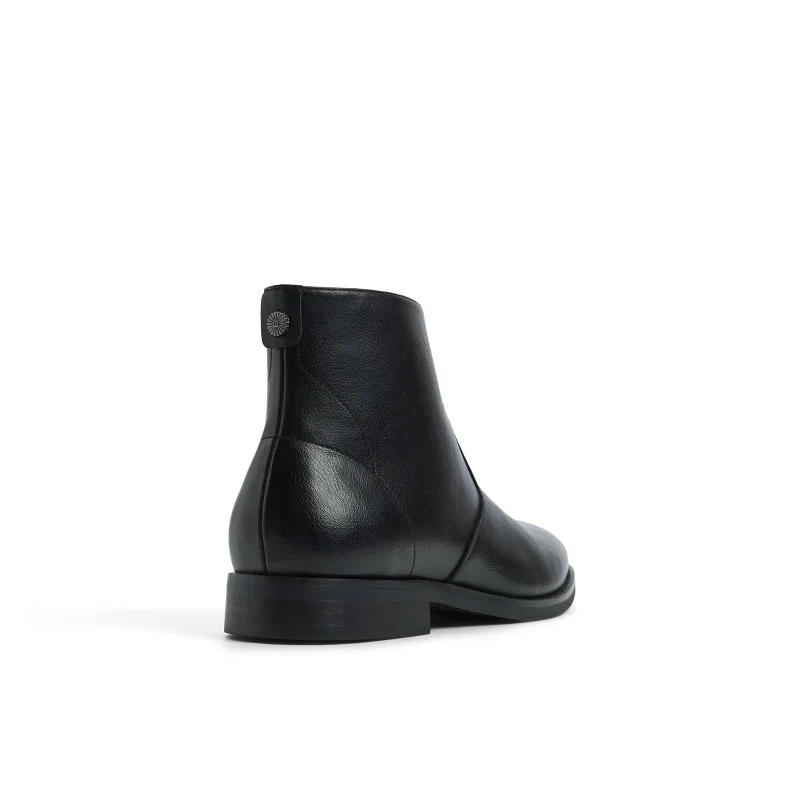 CALL IT SPRING Burnette Chelsea Boots