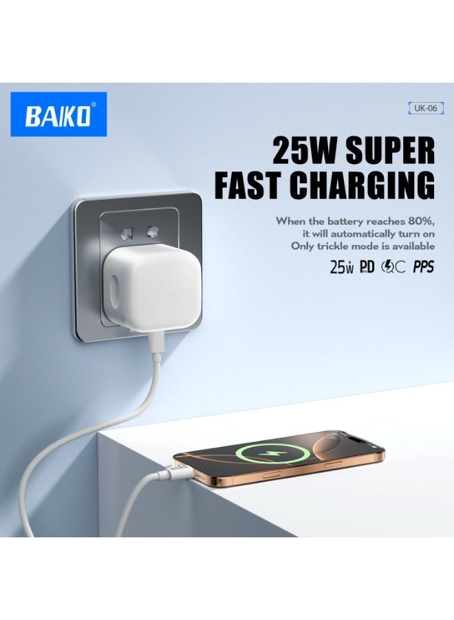 بَيّاكم شاحن جداري ذكي للتحكم في درجة الحرارة، مزود بمنفذ USB-C للشحن السريع بقوة 25 واط من بايكو UK06، يدعم تقنية الشحن السريع PD، وقابس قابل للطي. - Image 2