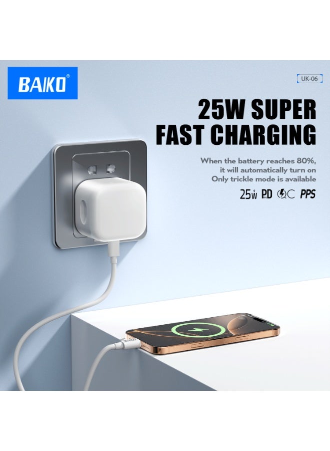 بَيّاكم شاحن جداري ذكي للتحكم في درجة الحرارة، مزود بمنفذ USB-C للشحن السريع بقوة 25 واط من بايكو UK06، يدعم تقنية الشحن السريع PD، وقابس قابل للطي. - Image 4