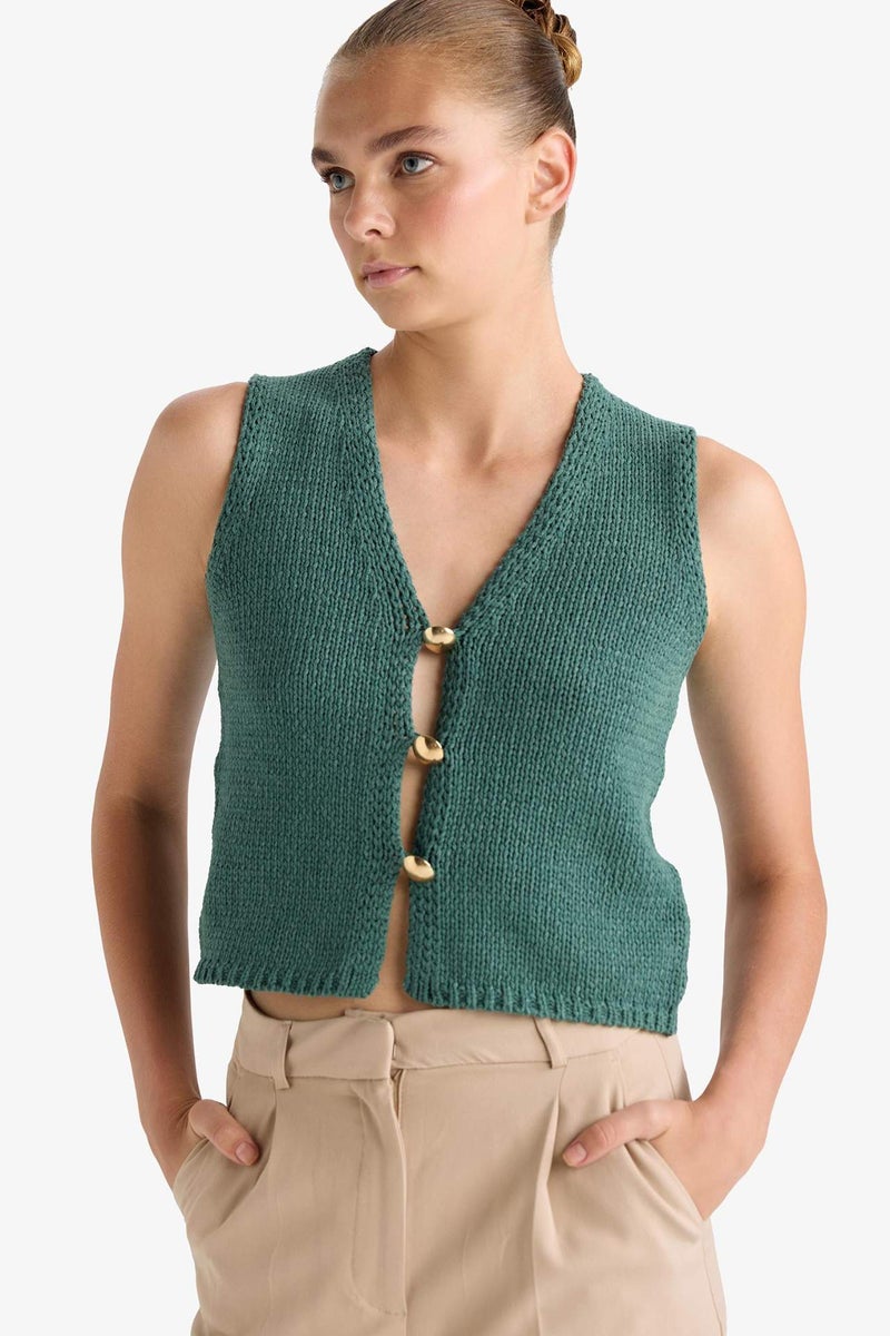 DeFacto Slim Fit V-Neck Knitwear Vest - Image 1