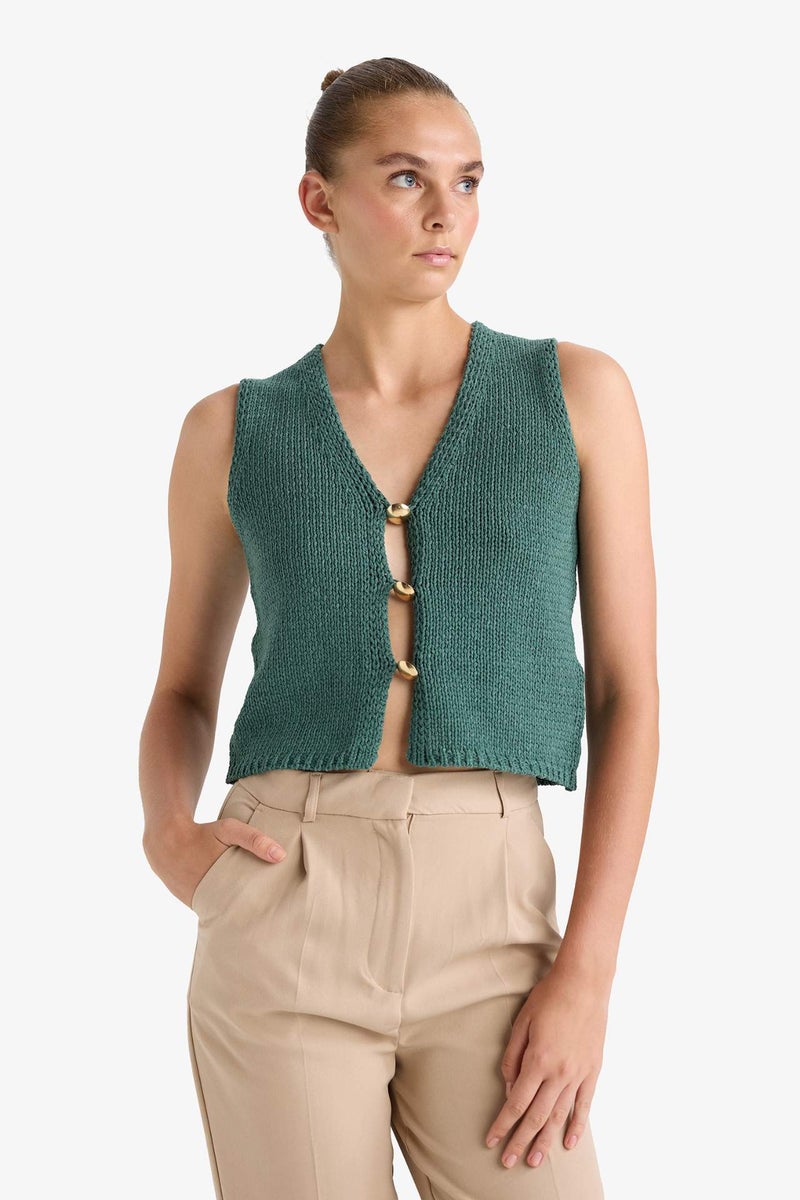 DeFacto Slim Fit V-Neck Knitwear Vest - Image 4