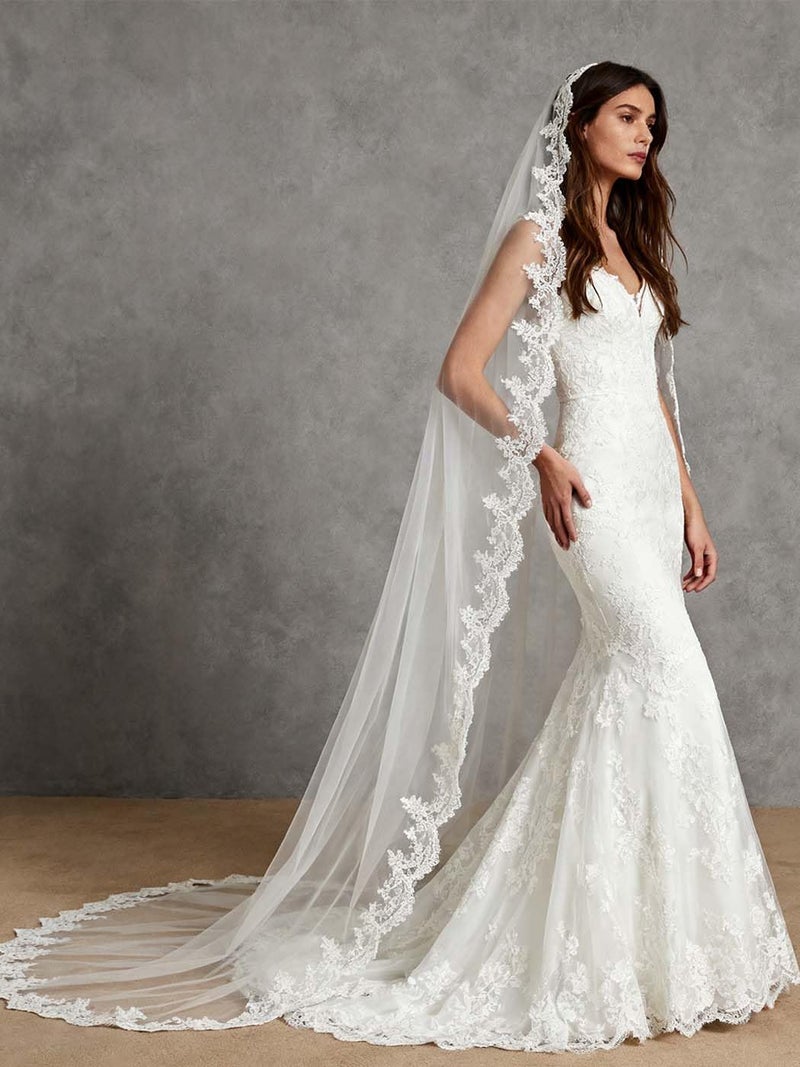 Foyte Cathedral Wedding Veil with Comb 1 Tier Lace Long Veils Lace Applique Veil for Women and Brides - Image 2