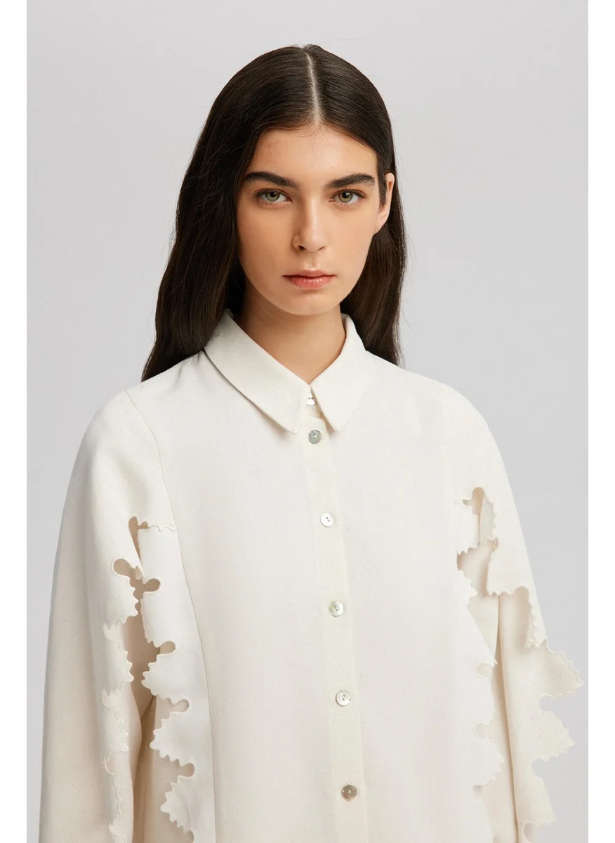 Touche Embroidered Detailed Natural Texture Shirt