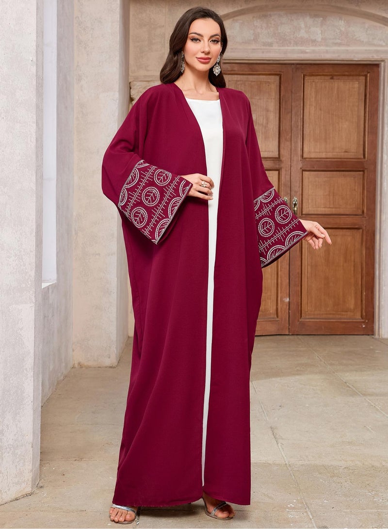Saraia عباءة بورغندي أنيقة بأكمام مطرزة باللون الأبيض - Image 4