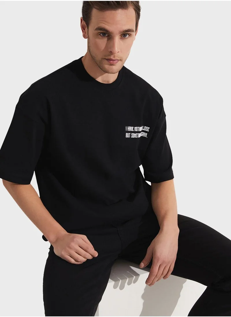 JUNE Printed Crew Neck T-Shirt