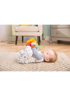 لاماز مجموعة جوارب Gardenbug Baby Foot Finder ومجموعة خشخيشة المعصم ألعاب التطوير الحسي ومستلزمات الأطفال حديثي الولادة  - Image 4