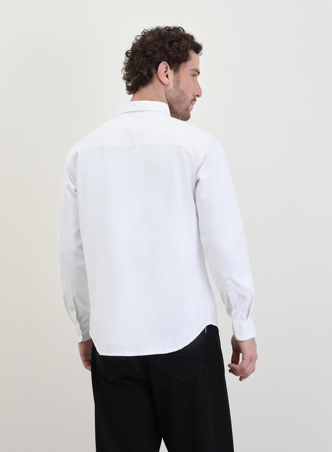 ستايلي قميص أوكسفورد بلون سادة بقصة عادية وياقة مفتوحة - Image 5