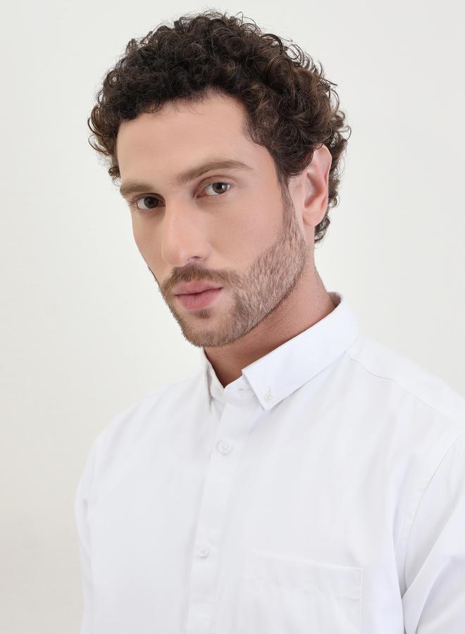 ستايلي قميص أوكسفورد بلون سادة بقصة عادية وياقة مفتوحة - Image 3