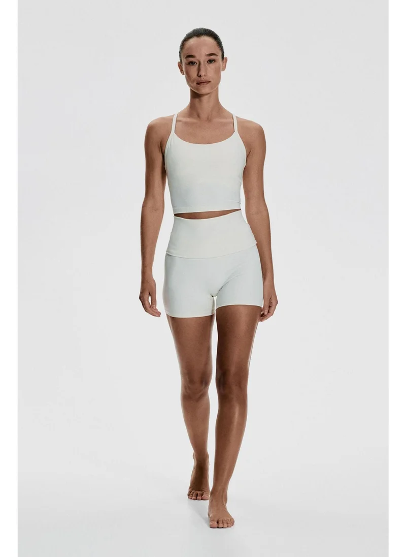 اتش اند ام Sports cycling shorts with SoftMove™