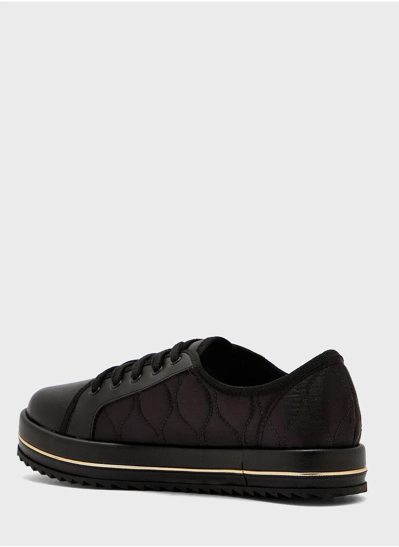 Beira Rio Lace Up Low Top Sneakers