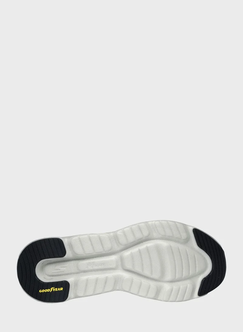 SKECHERS Go Run Swirl Tech Speed
