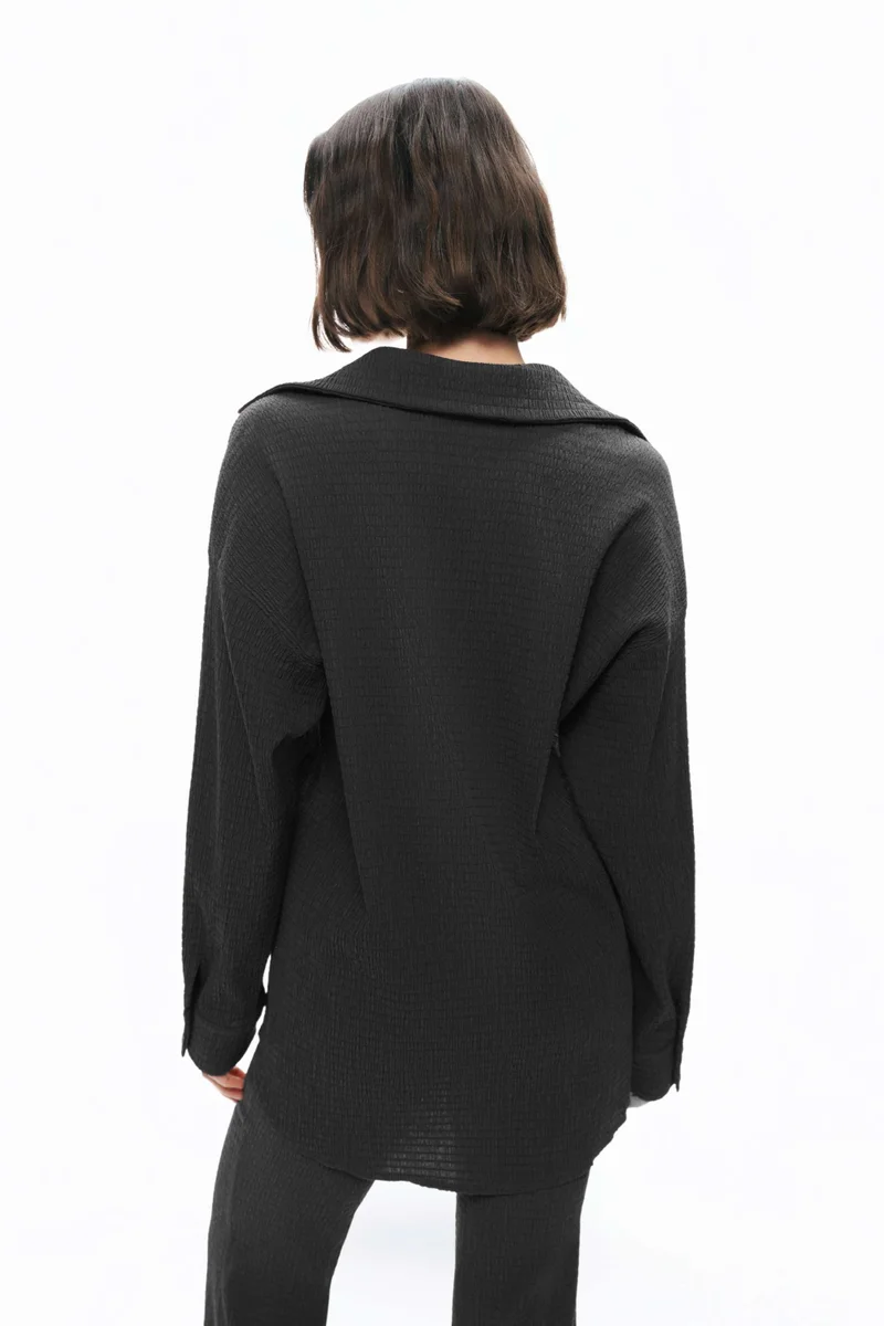 Nocturne Flowy Shirt with Wrinkled Fabric