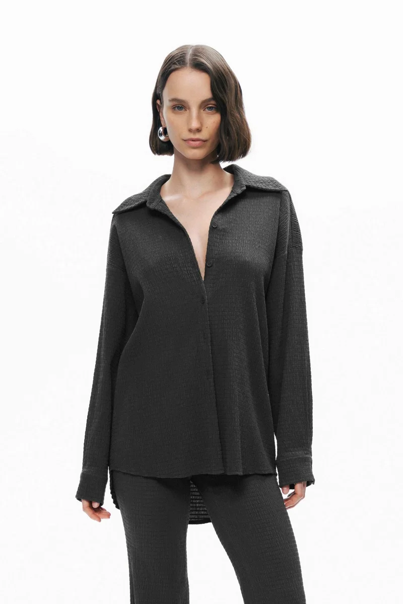 Nocturne Flowy Shirt with Wrinkled Fabric