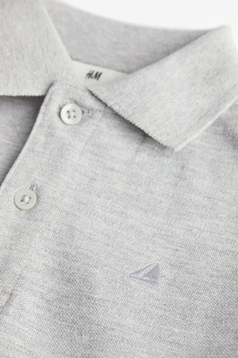 اتش اند ام تي-شيرت بولو من قطن بيكيه