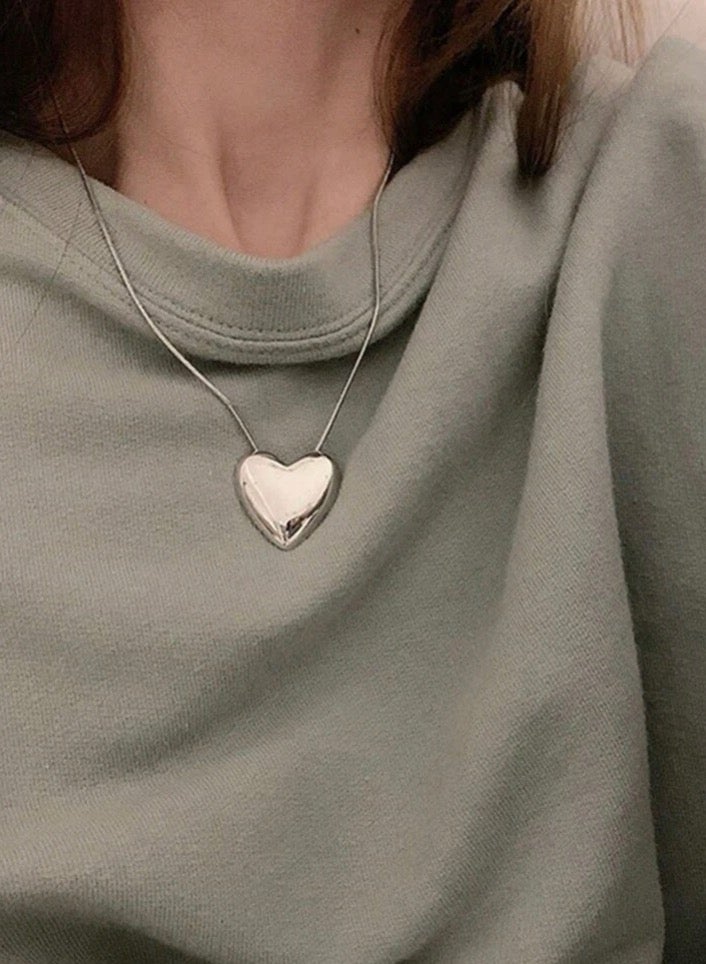 إيكوال سلسال نسائي مصنوع من الاستانلس ستيل مطلي باللون الفضي بتصميم قلب انيق - Image 3