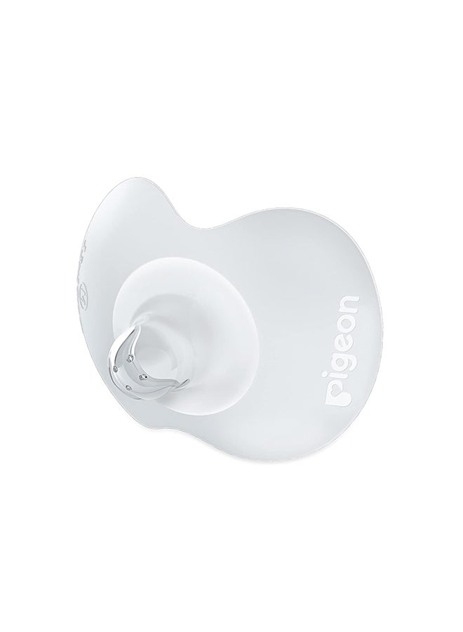 Pigeon Natural Feel Silicone Nipple Shield/Nipple Protector Size 2,with Case,Ultra Soft,Unique Unique Butterfly Shape,13-16 mm Nipple Diametre - Image 2