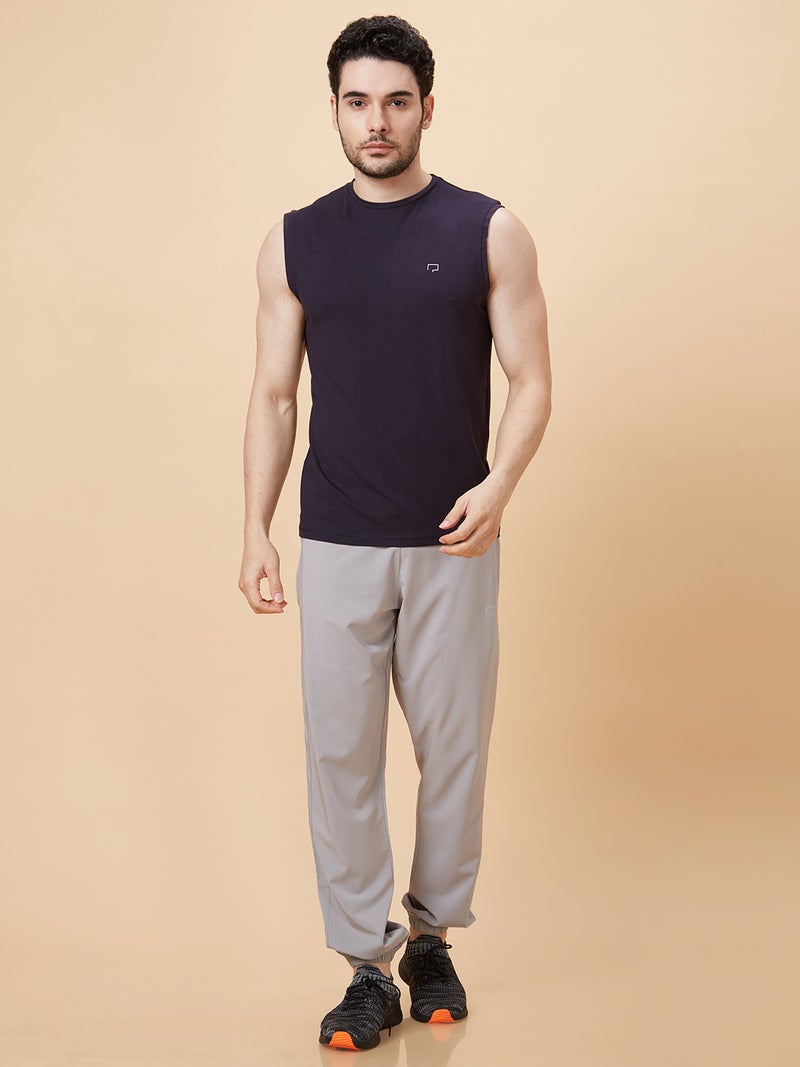 زئير من أجل الخير سترة رجالية بقصّة عادية ورقبة دائرية | ناعمة ومرنة، مضادة للروائح، ومنظمة للحرارة - Image 2