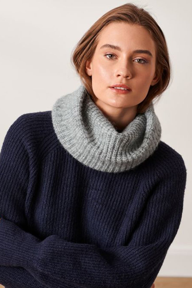 Tchibo Women Knitted Loop Scarf 35 x 23 cm, Grey  - Image 1