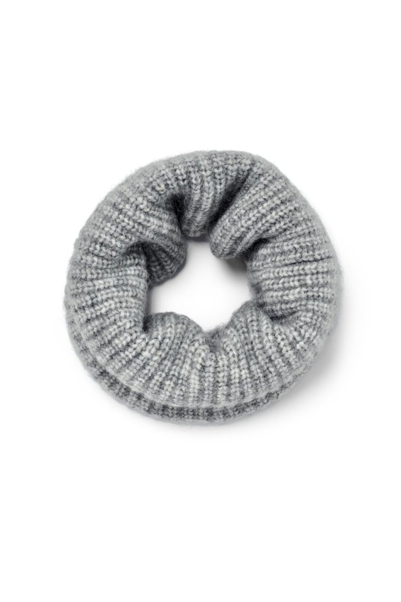 Tchibo Women Knitted Loop Scarf 35 x 23 cm, Grey  - Image 2