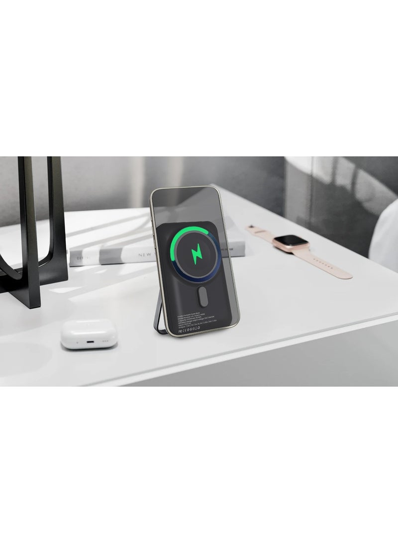 ليفيلو بنك طاقة محمول أوساكا 10000 مللي أمبير/ساعة PD 20 واط شحن سريع مع حامل مدمج وشاشة LED / بنك طاقة للشحن اللاسلكي 15 واط / مادة بلاستيكية مطاطية / موزع حرارة - رمادي غامق - Image 4