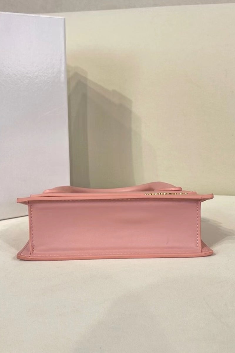 JACQUEMUS Le Chiquito Long Handbag Tote Bag Leather Flap Long With Crossbody Strap - Image 4