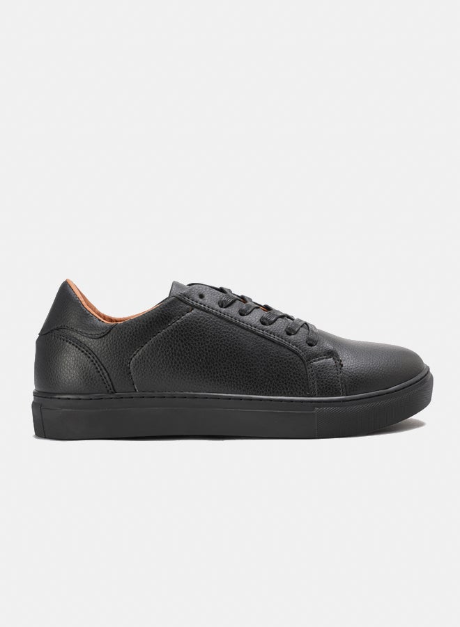 ZELDA Fashionable Low Top Sneaker - Image 1