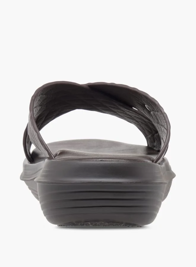 Le Confort Men's Textured Slip-On Cross Strap Sandals