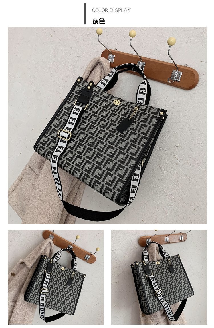 Fendi Sunshine Medium Brown FF jacquard Fabric Shopper Bag Camera bag Tote bag Camera bag - Image 3