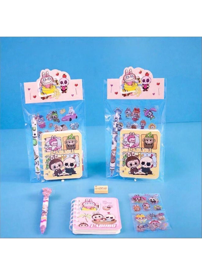 لابوبو مجموعة أدوات مكتبية مشتركة العلامة التجارية من لابوبو 4 في 1 (دفتر ملاحظات A7، قلم حبر جاف، ممحاة، ملصقات) - يتم شحن نمطين بشكل عشوائي. - Image 2