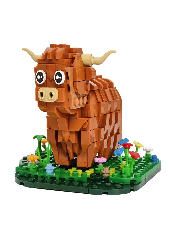 TNDCKP Highland Cow Building Block Set, Creative Farm Animal Model, Compatible with Lego 853792 Accessory, Relaxing DIY Construction Kits, Decorative Gift for Adults and Kids, 398Pcs - Image 1