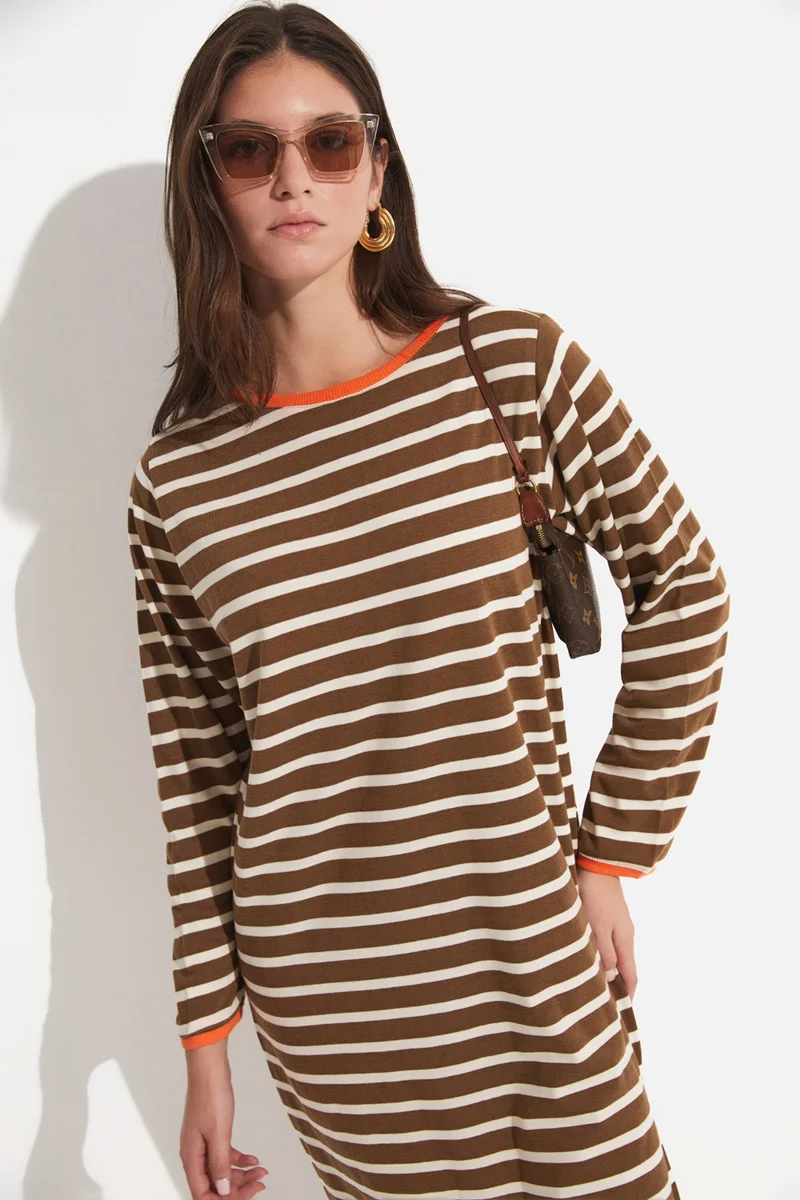 جون Striped Maxi Dress