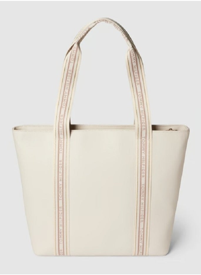 Tommy Hilfiger Plus Tommy Hilfiger Shopper with label details  - Image 2