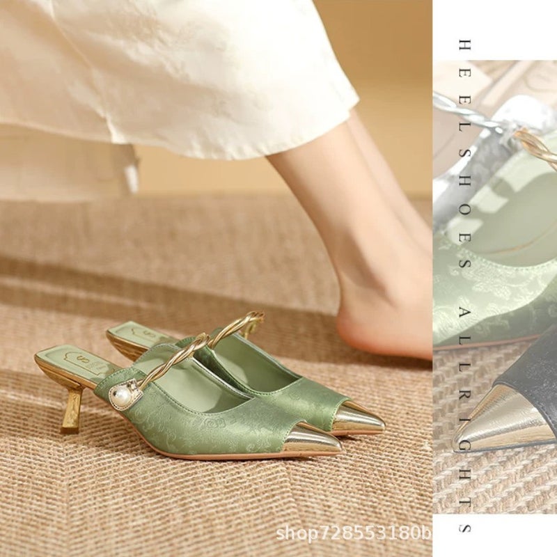 2026 New Chinese-Style Trendy Pointed-Toe Thin-Heeled Women''s High-Heeled Sandals with Color-Blocking, Fashionable Pearls, Versatile and Elegant Satin - Image 1