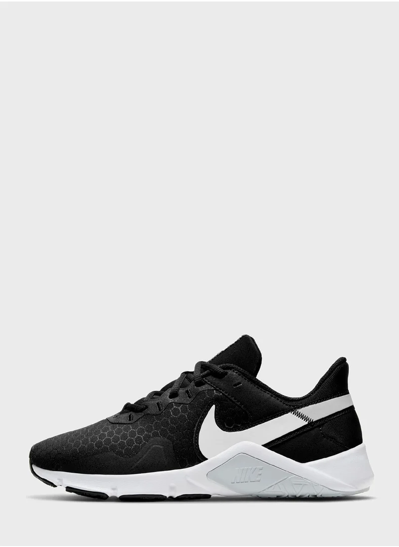 Nike Legend Essential 2