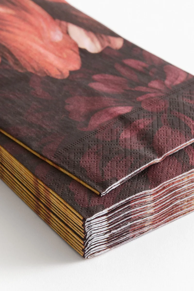 H&M 15-pack paper napkins
