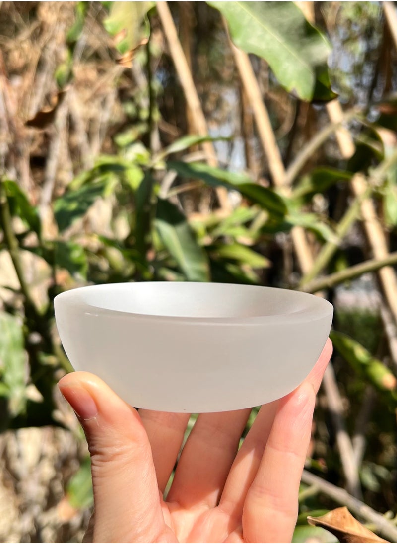 Generic - TheraLuma Hand-Carved White Selenite Bowl – 9 cm (3.5"), 10 cm (4"), 12 cm (4.7") | Natural Gemstone Dish for Serenity & Balance - Image 1