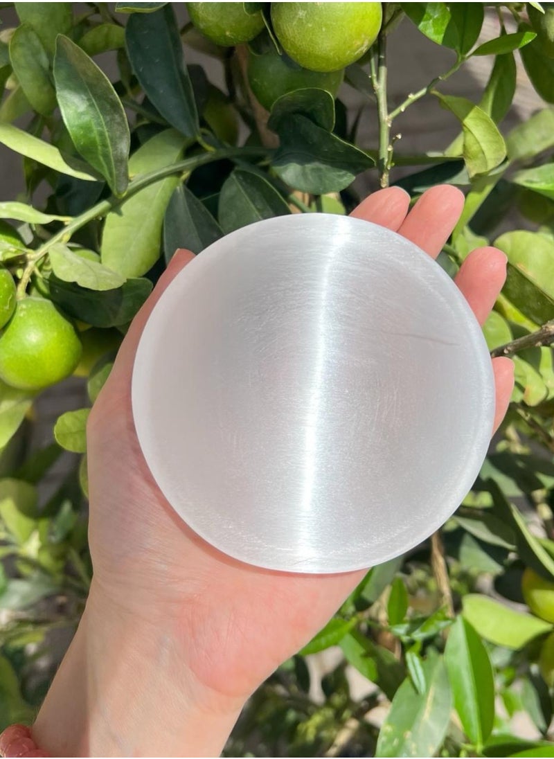 Generic - TheraLuma Hand-Carved White Selenite Bowl – 9 cm (3.5"), 10 cm (4"), 12 cm (4.7") | Natural Gemstone Dish for Serenity & Balance - Image 1